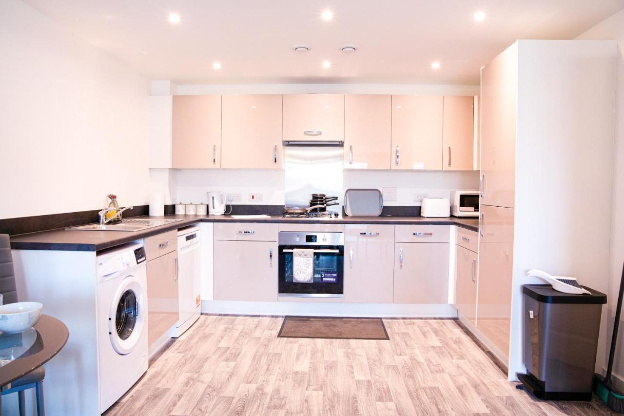 A Luxury 2 Bedroom Apartment With 2 Free Parking تشاتام المظهر الخارجي الصورة