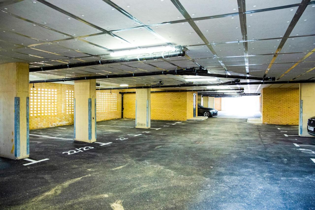A Luxury 2 Bedroom Apartment With 2 Free Parking تشاتام المظهر الخارجي الصورة